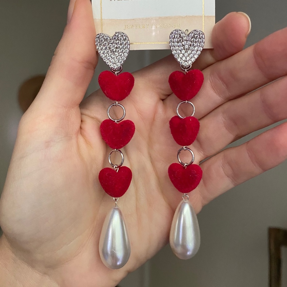 Holiday’s earrings❤️✨
